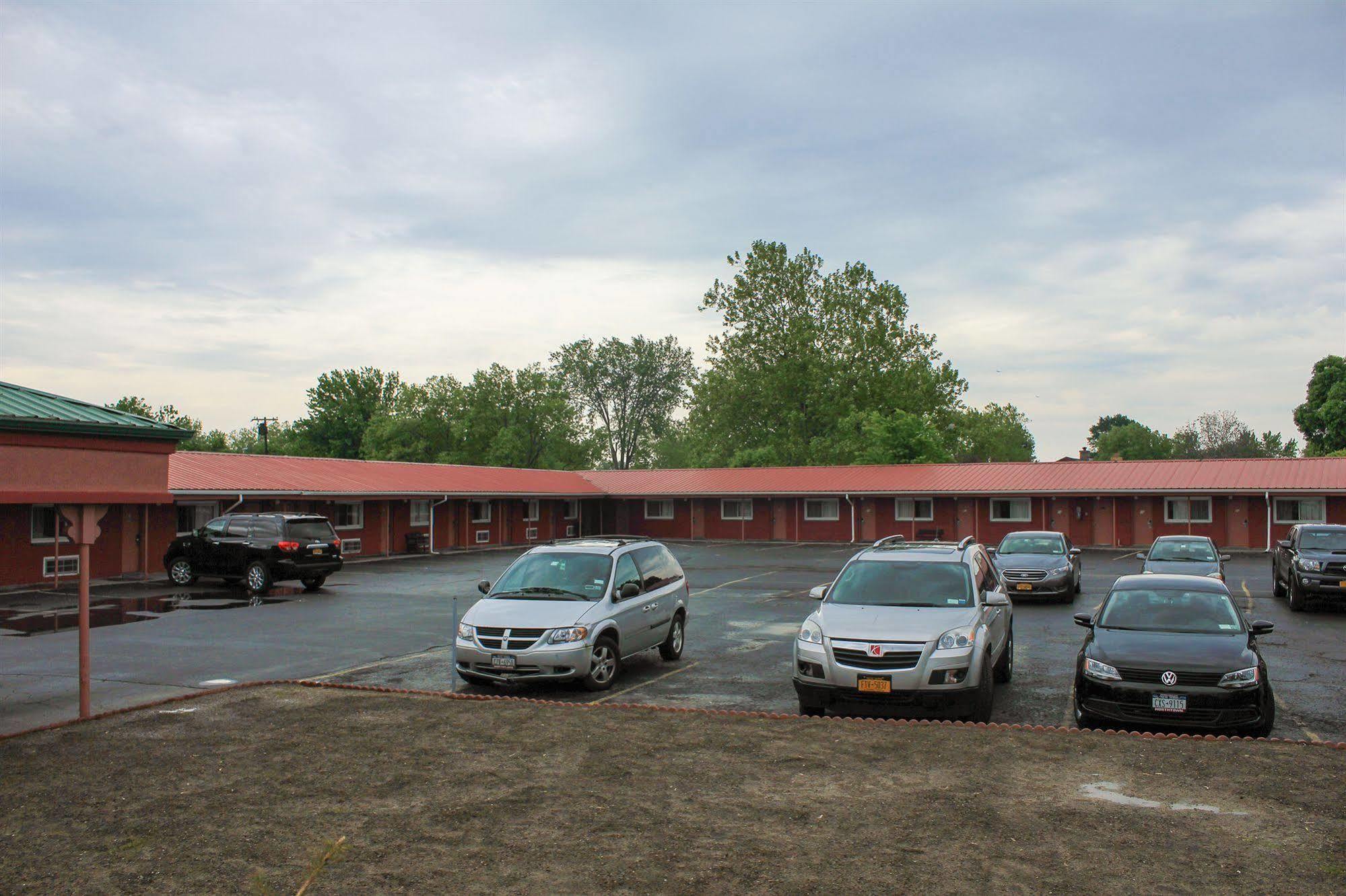 Woodland Inn Niagara Falls Exterior photo